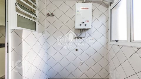 Image 8 - 886420