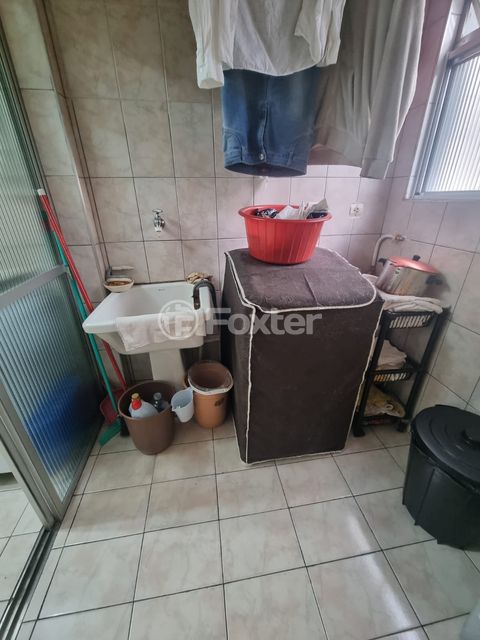 Image 8 - 886421