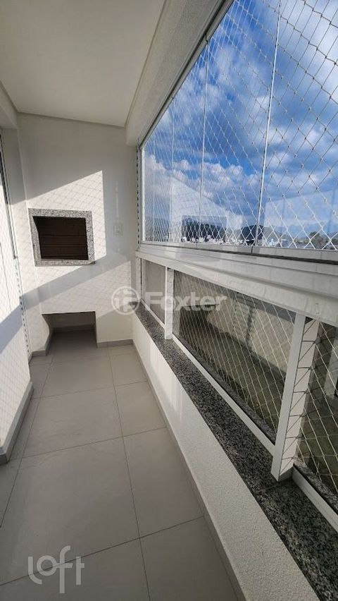 Image 7 - 886438