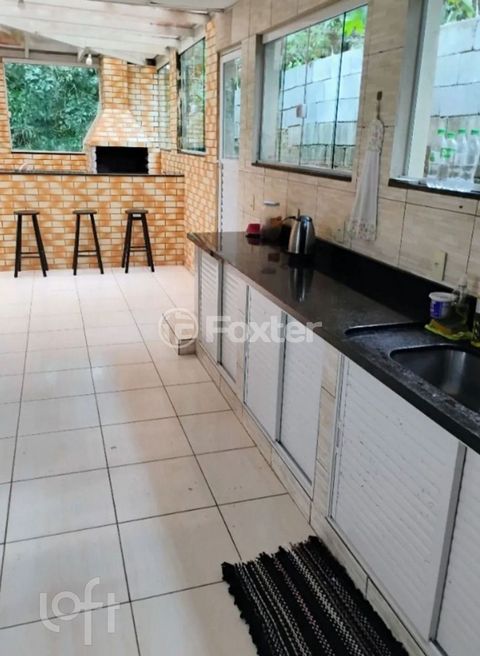 Image 7 - 886469
