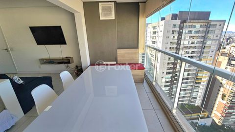 Image 8 - 886501