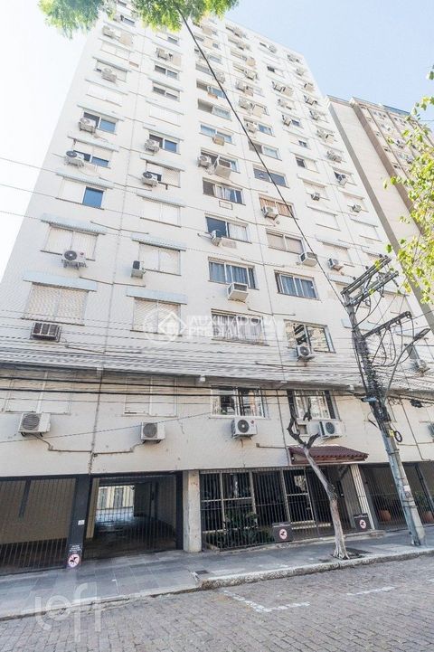 Image 4 - 886509
