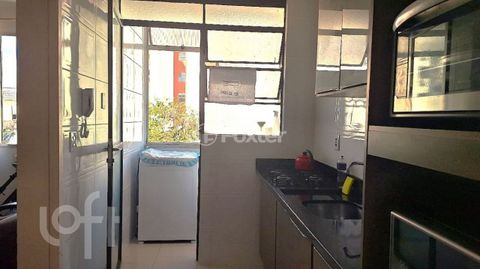 Image 7 - 886510