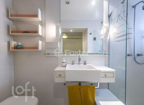 Image 8 - 886514