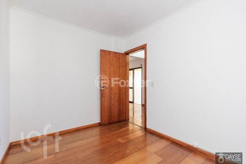 Image 7 - 886521