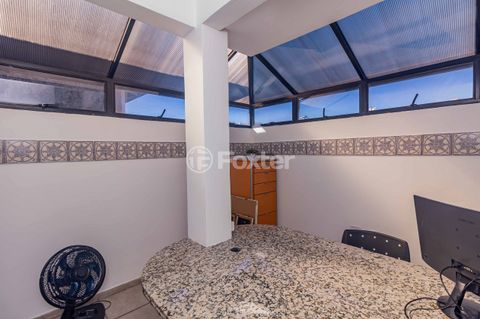 Image 8 - 886523