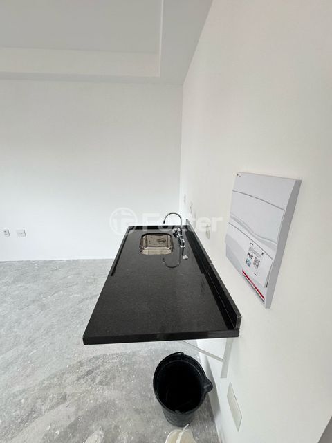 Image 3 - 886529
