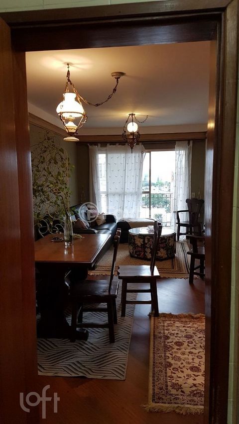 Image 2 - 886530