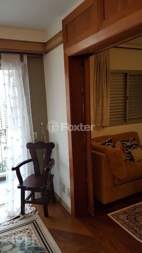 Image 7 - 886530