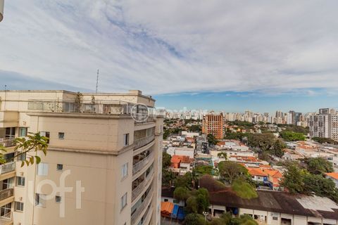 Image 9 - 886530