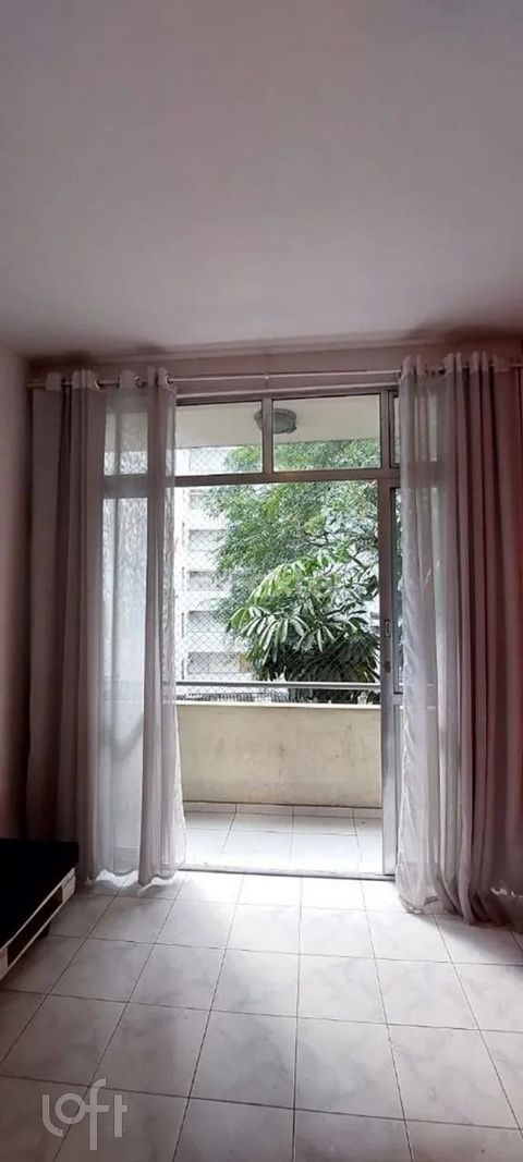 Image 1 - 886534
