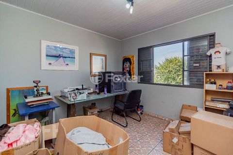 Image 11 - 886536