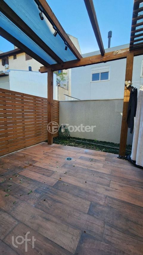 Image 5 - 886550