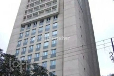 Image 11 - 886553