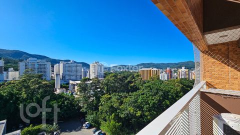 Image 15 - 886565