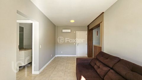 Image 6 - 886565