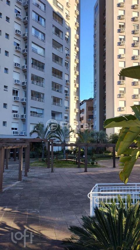 Image 3 - 886568