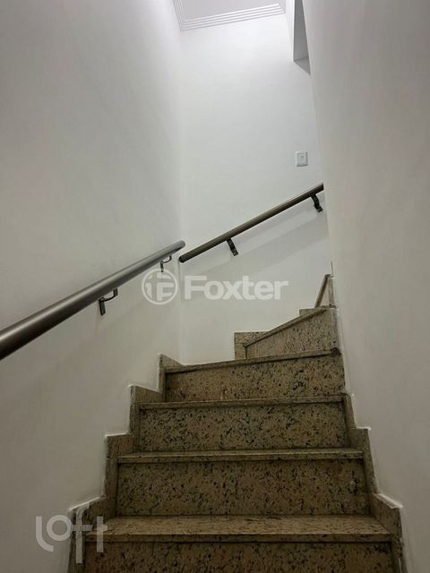 Image 14 - 886600