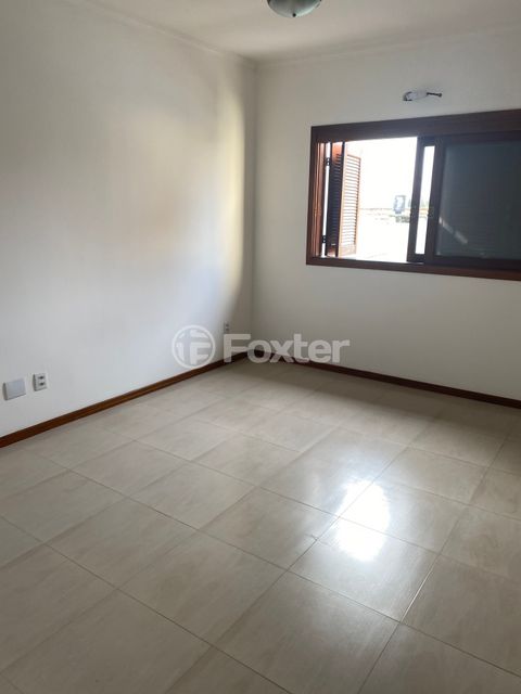 Image 11 - 886604