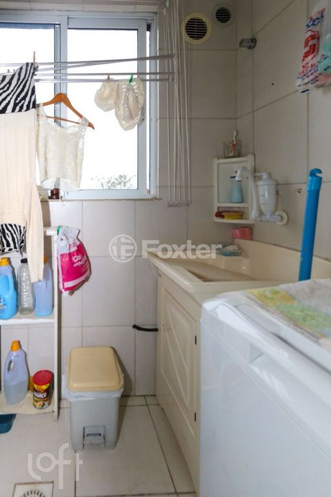 Image 9 - 886607