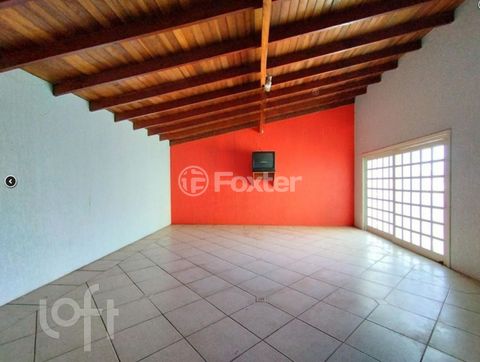 Image 17 - 886609