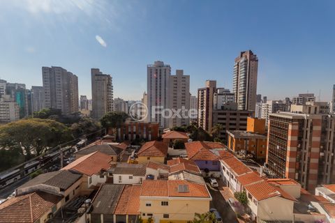 Image 3 - 886617