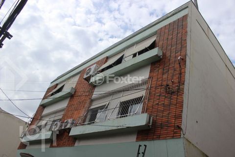 Image 17 - 886625