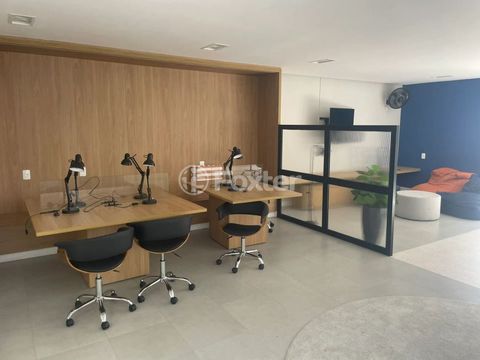 Image 14 - 886627