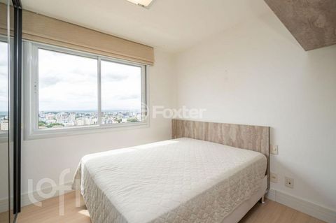 Image 8 - 886630