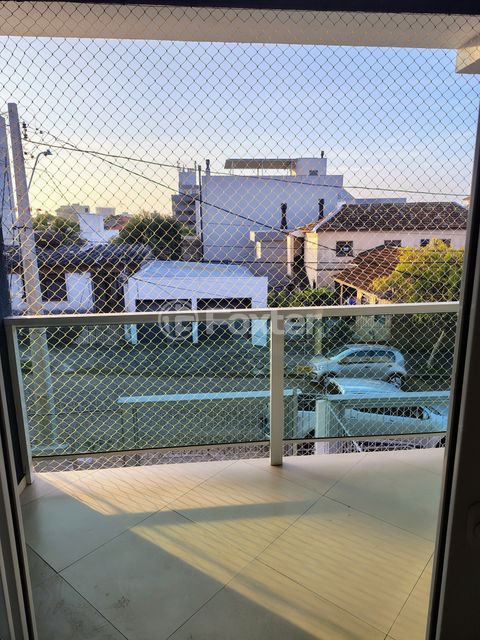 Image 16 - 886633