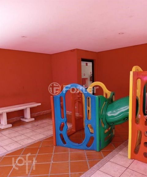 Image 7 - 886636