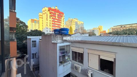 Image 12 - 886639