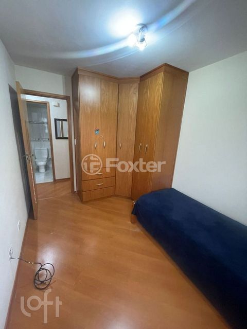 Image 9 - 886640