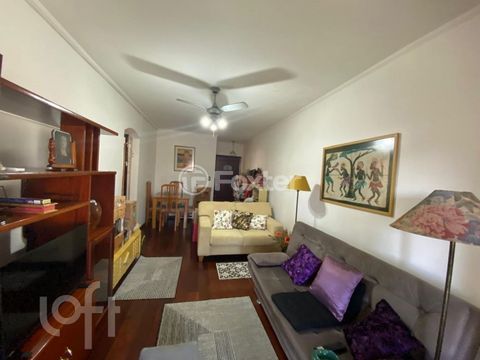 Image 17 - 886644