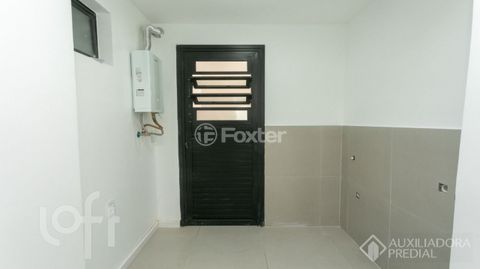Image 10 - 886656