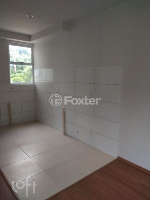 Image 3 - 886657