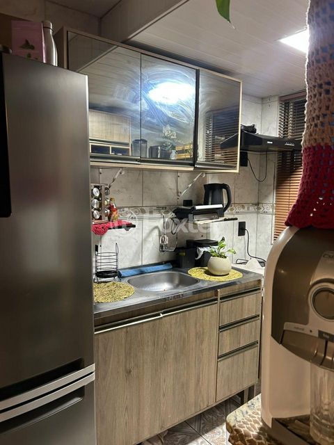 Image 8 - 886661