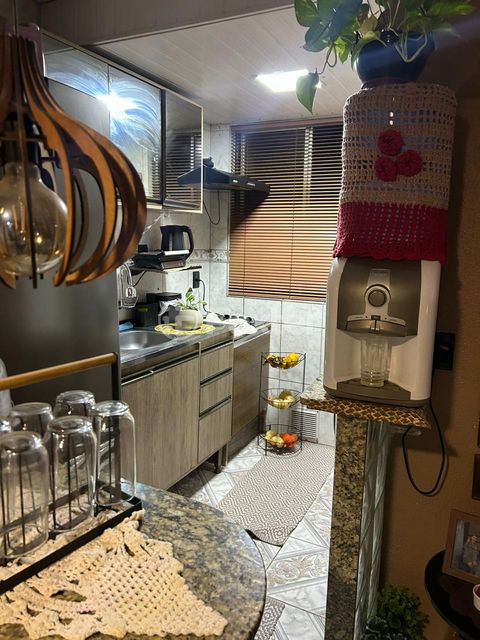Image 6 - 886661