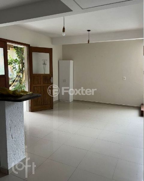 Image 11 - 886662
