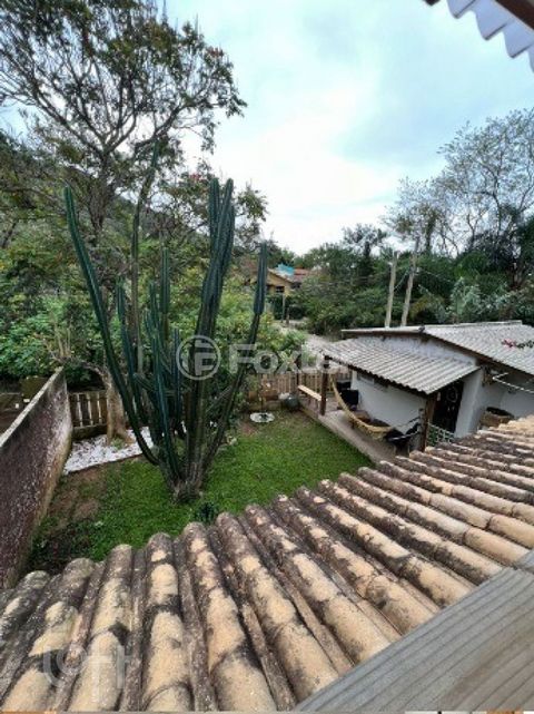 Image 10 - 886662