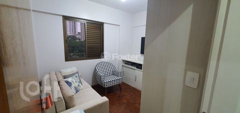 Image 9 - 886665