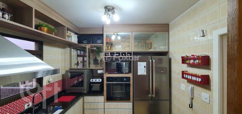 Image 13 - 886665