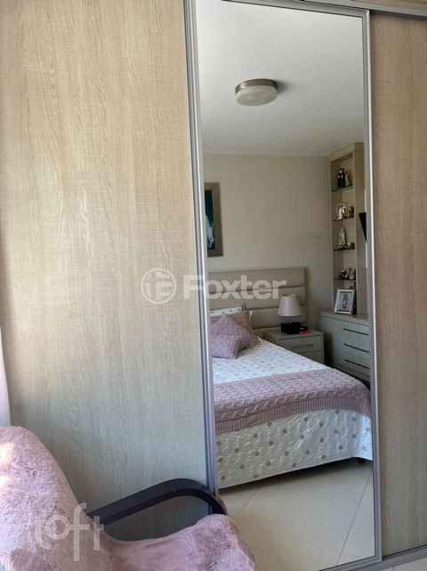 Image 8 - 886666