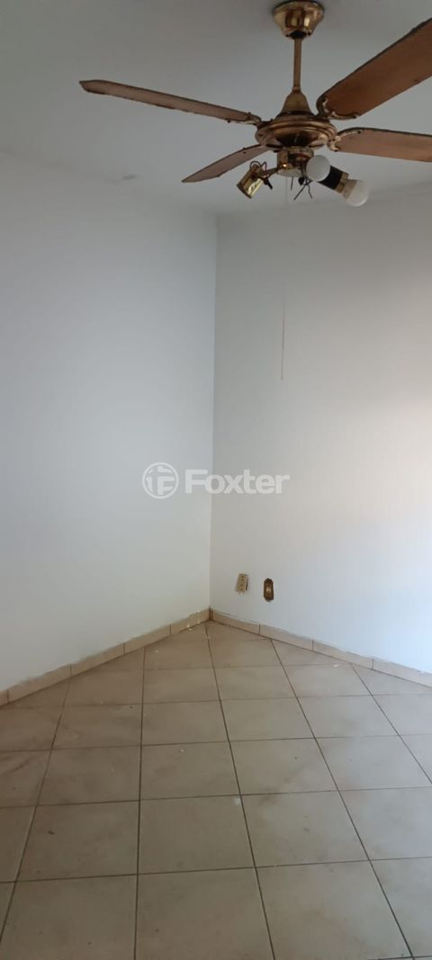 Image 9 - 886668