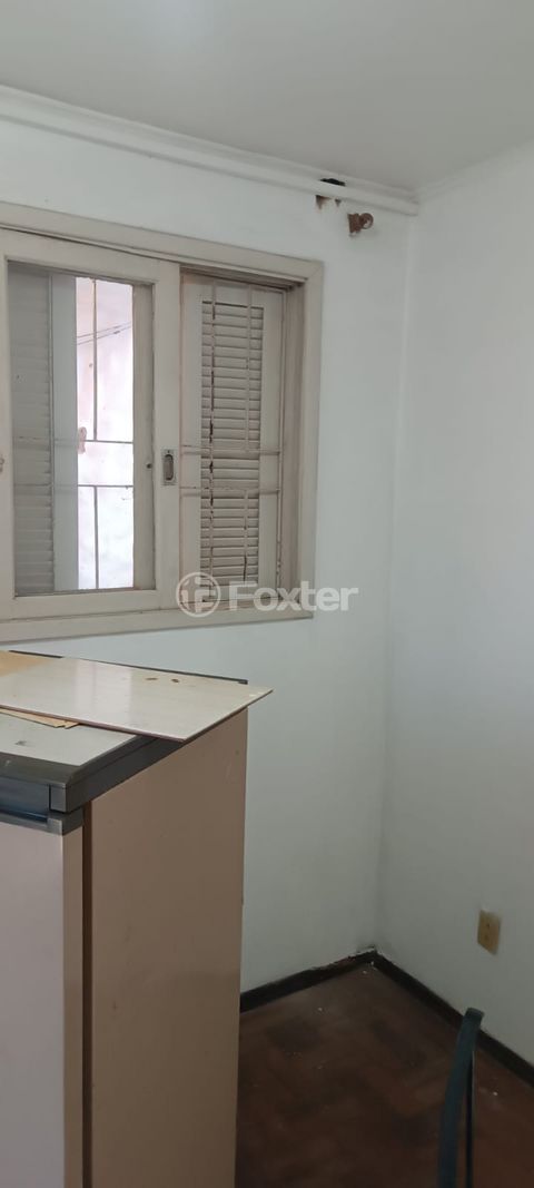 Image 7 - 886668