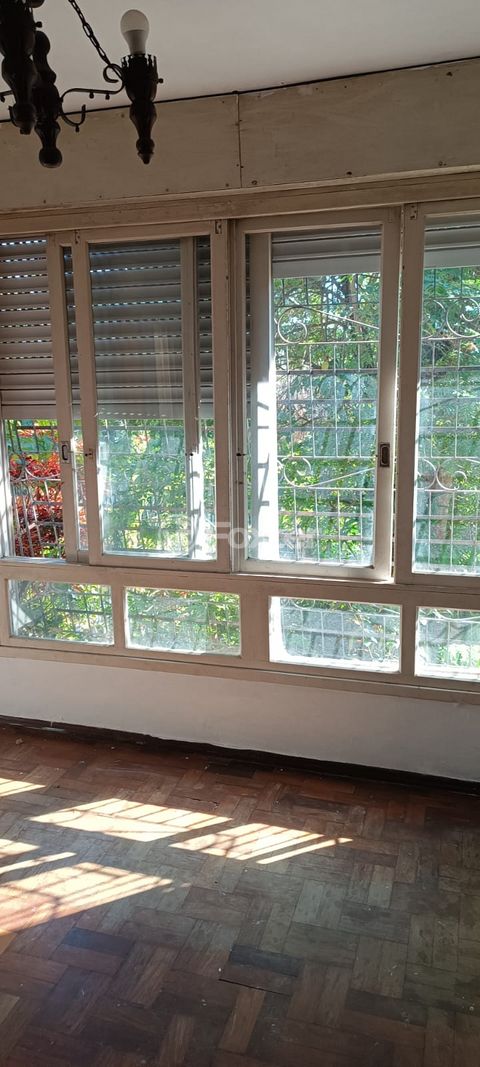 Image 0 - 886668