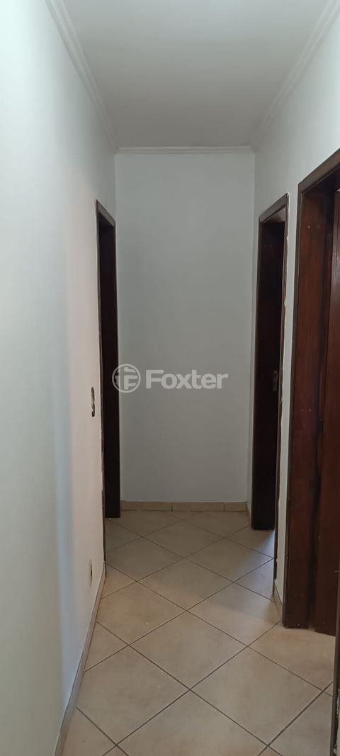 Image 10 - 886668