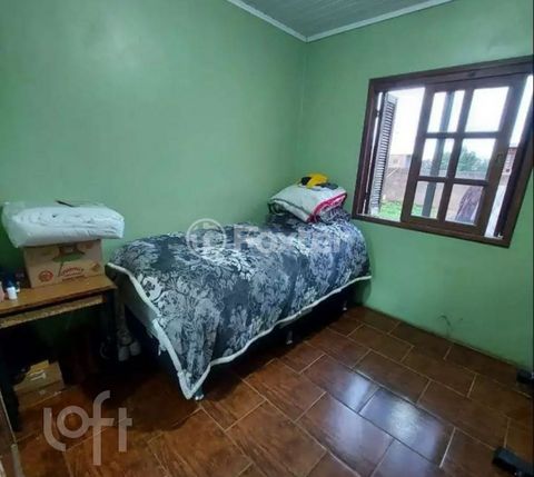Image 11 - 886669