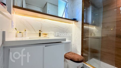 Image 8 - 886672