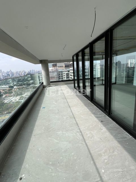 Image 0 - 886676